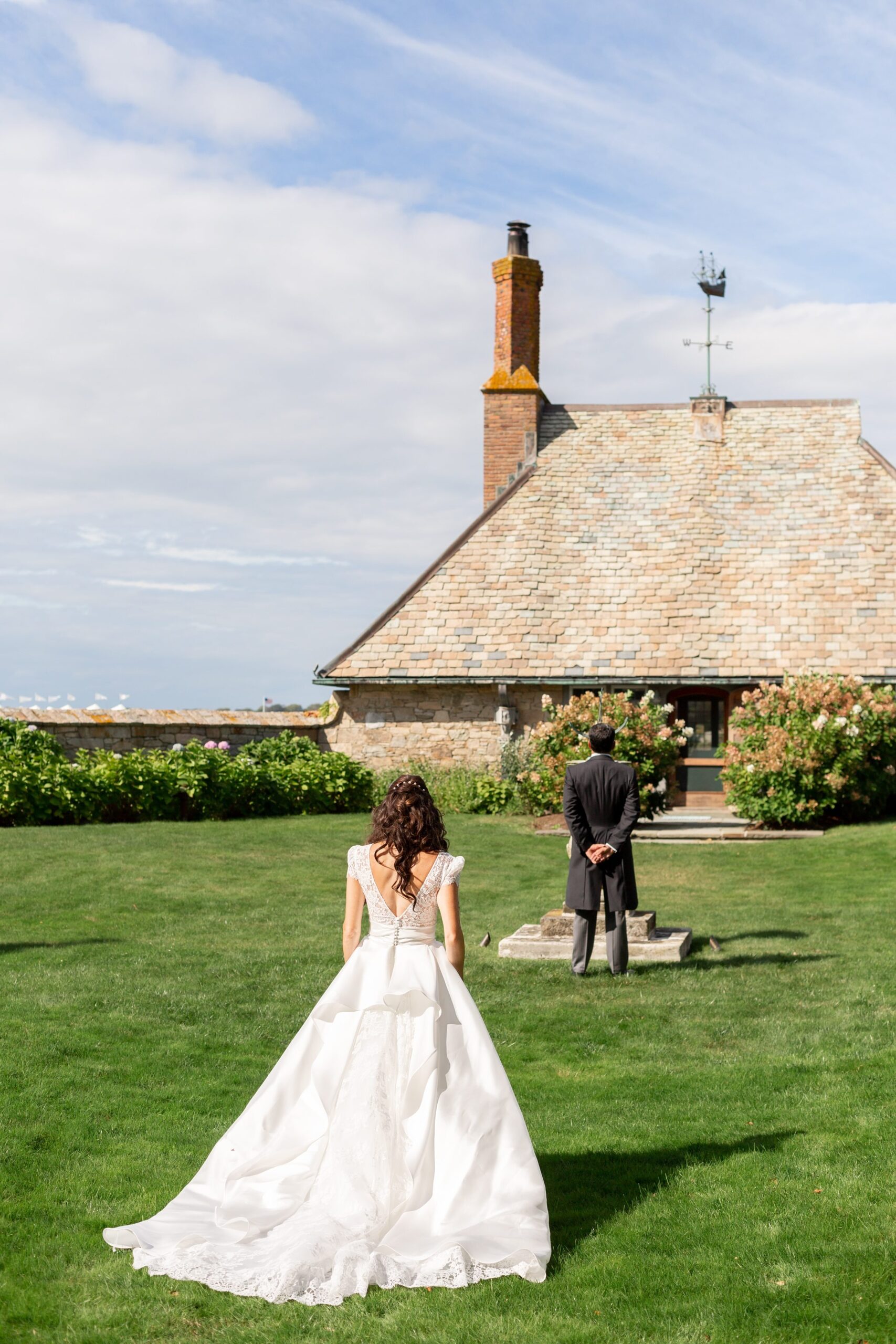 Newport Oceanfront Wedding at a Private Home 05.jpg
