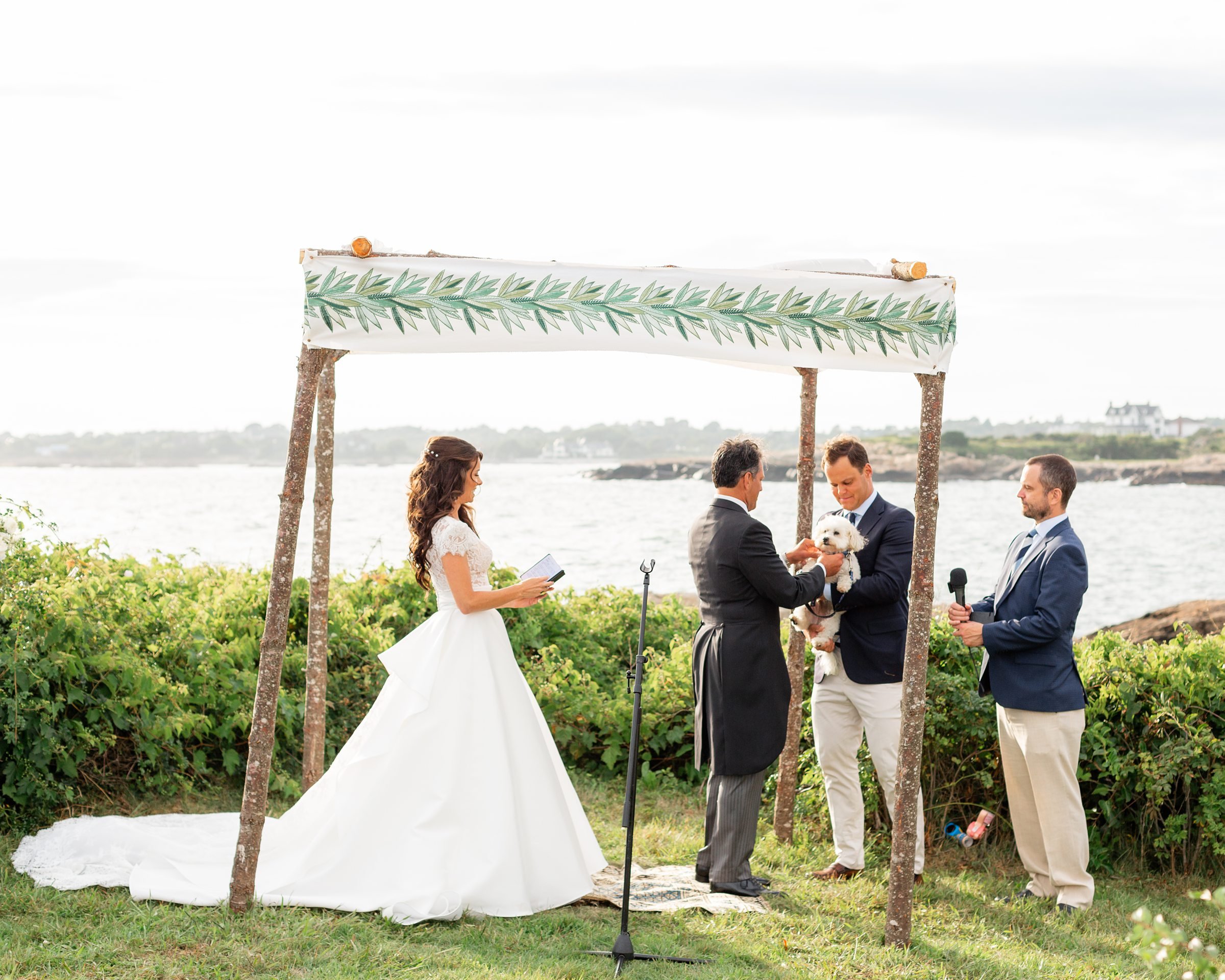 Newport Oceanfront Wedding at a Private Home 18.jpg