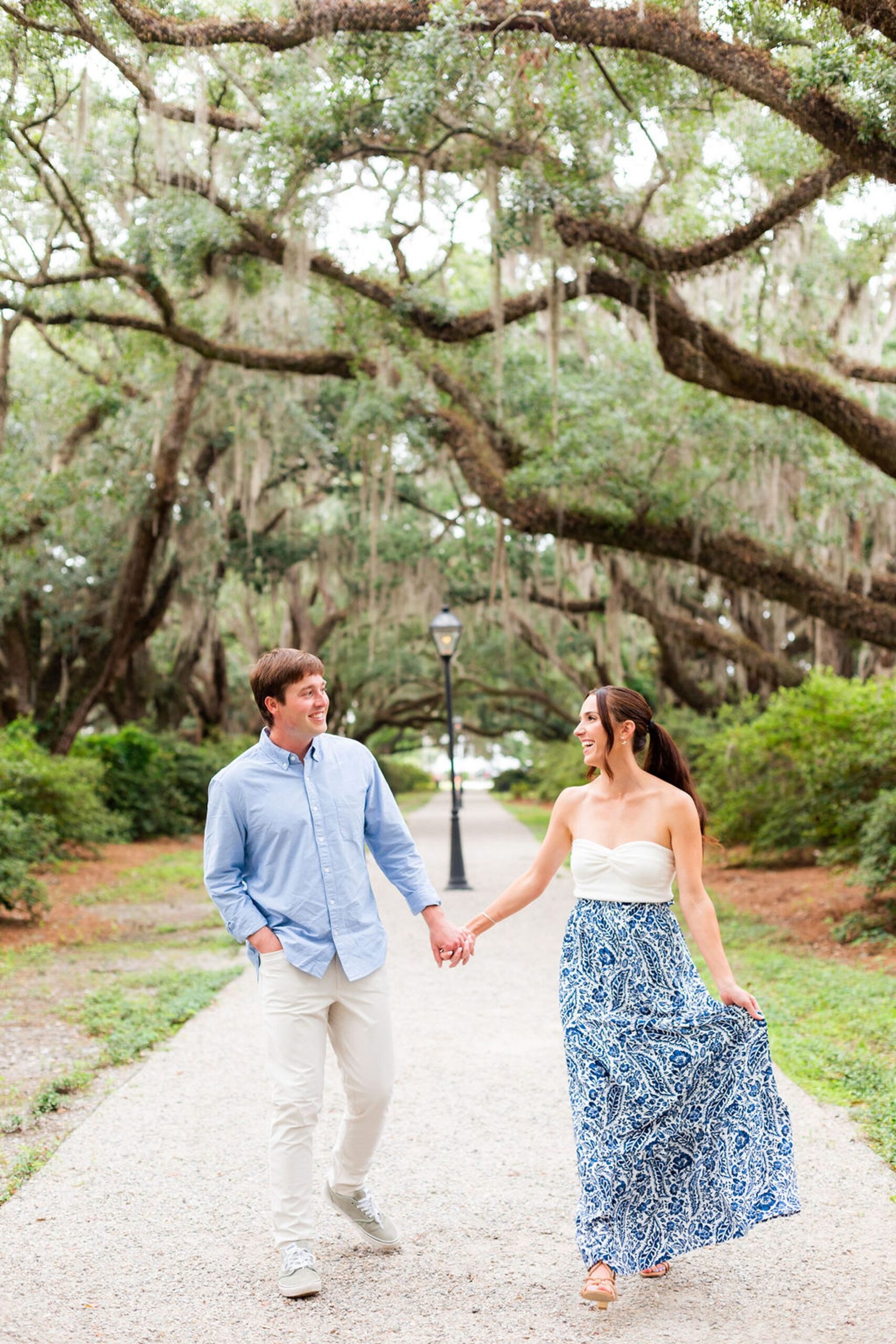 Downtown Charleston South Carolina Engagement Photos13.jpg