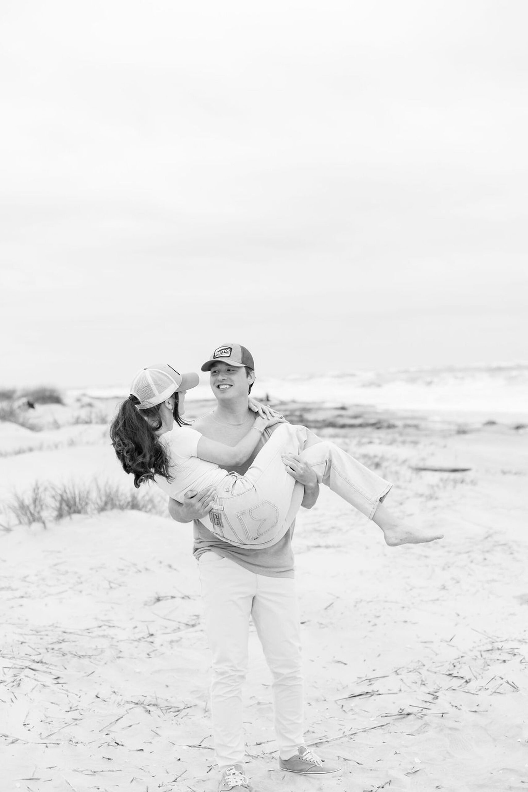 Downtown Charleston South Carolina Engagement Photos17.jpg